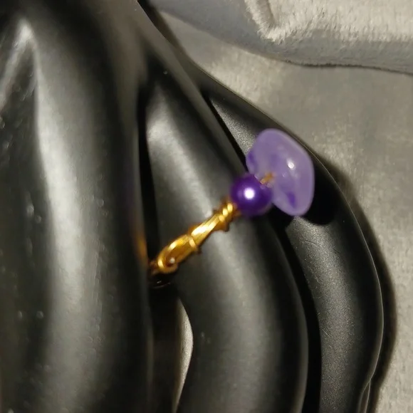 Ring - Picture 5 of 6